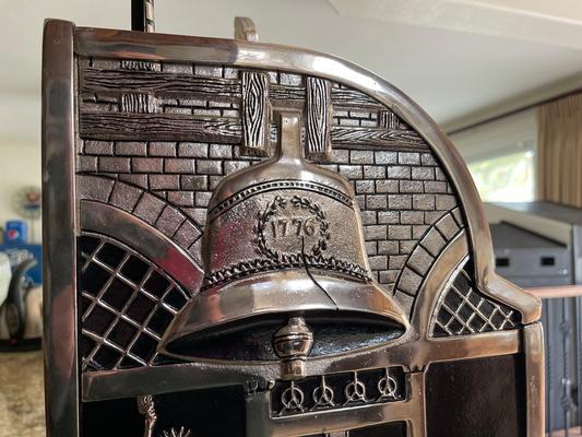 1910 Mills The Operator's Bell Slot Machine Image