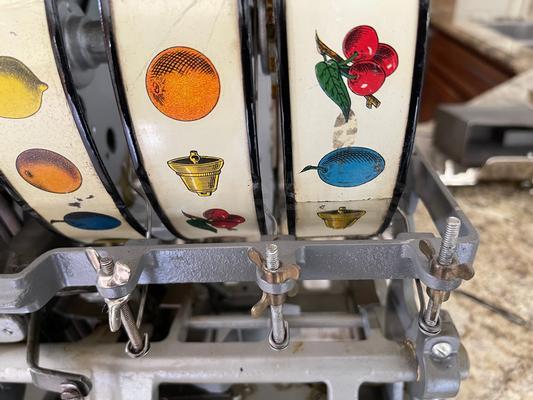 1910 Mills The Operator's Bell Slot Machine Image