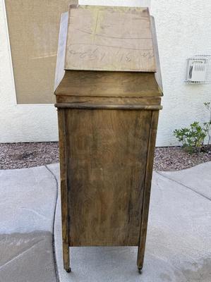 1920s New Comfort Talking Machine Phonograph Image