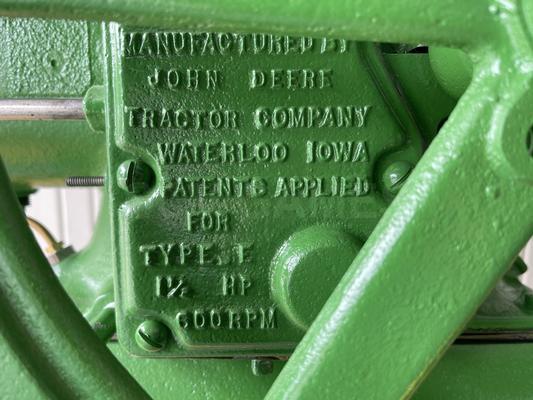 1927 John Deere 1 1/2 HP Hit and Miss Engine Image