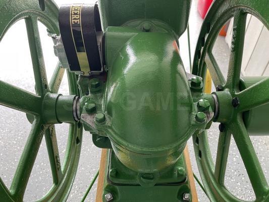 1927 John Deere 1 1/2 HP Hit and Miss Engine Image