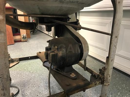 1927 Maytag Wringer Washing Machine Image
