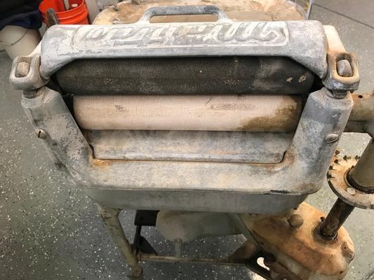 1927 Maytag Wringer Washing Machine Image