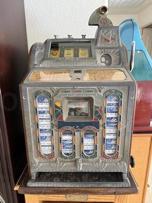 1929 Mills Mint Front OK Vender with Jackpot Slot Machine