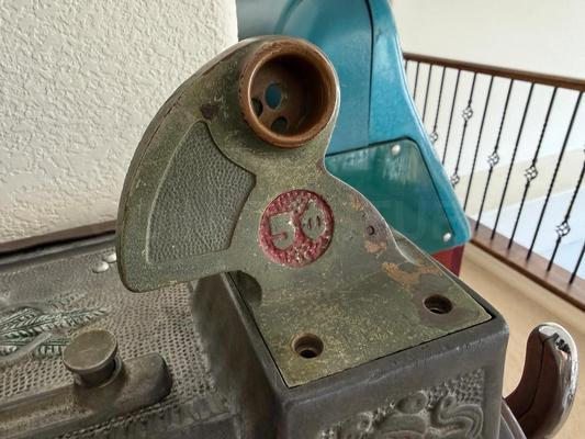 1929 Mills Mint Front OK Vender with Jackpot Slot Machine Image