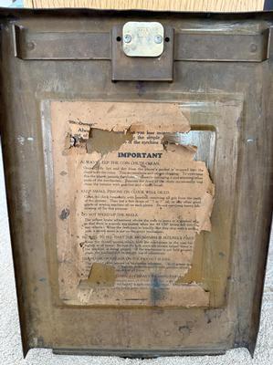 1929 Mills Mint Front OK Vender with Jackpot Slot Machine Image