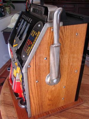 1933 Mills 25 Cent Castle Front Slot Machine Image