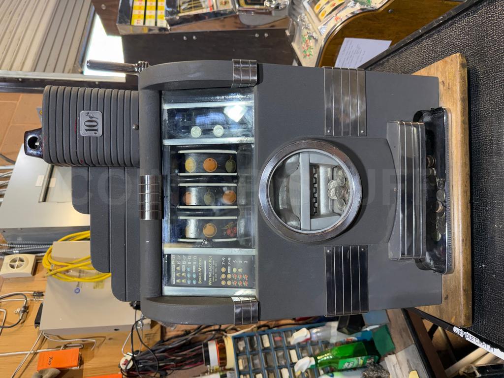1936 Caille Commander Dime Slot Machine