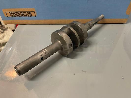 1940's Maytag 72 Dual Cylinder Motor Parts Image