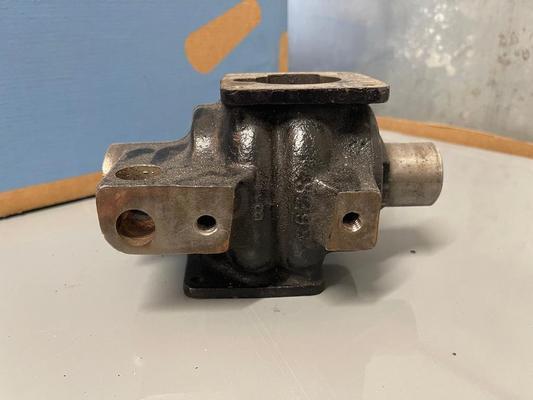 1940's Maytag 72 Dual Cylinder Motor Parts Image