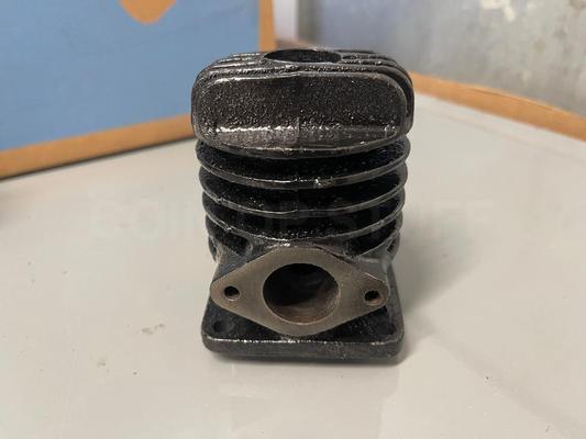 1940's Maytag 72 Dual Cylinder Motor Parts Image