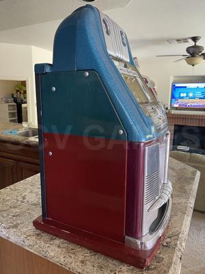1940's Mills Black Beauty High Top Dollar Slot Machine Image