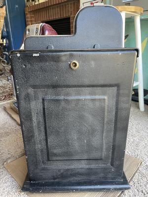 1940's Mills Black Cherry 5 Cent Slot Machine Image