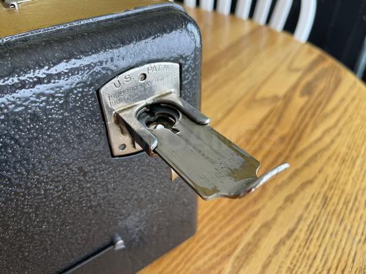1940's Mills Vest Pocket Slot Machine Trade Stimulator Image