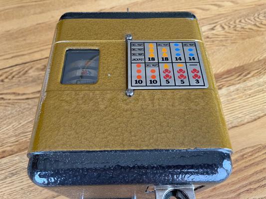 1940's Mills Vest Pocket Slot Machine Trade Stimulator Image