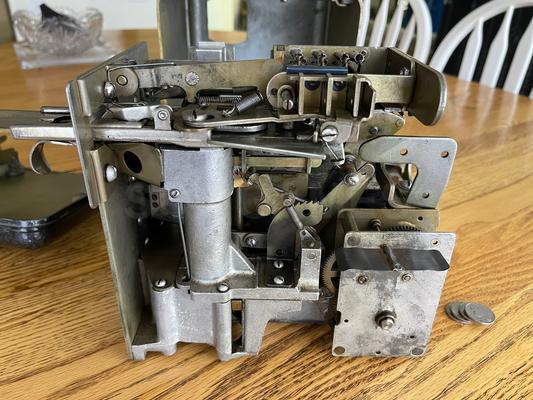 1940's Mills Vest Pocket Slot Machine Trade Stimulator Image