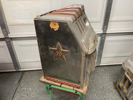 1946 Pace Deluxe Bell Slot Machine Empty Case Image