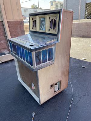 1967 Seeburg Jukebox Model S100 Image