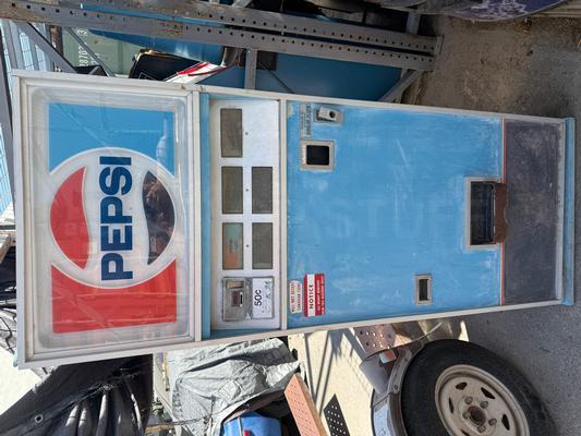 1970s Dixie Narco DCB 290 Pepsi Soda Machine