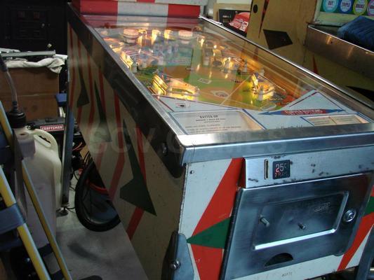 1971 Gottlieb Batter Up Pinball Machine Image