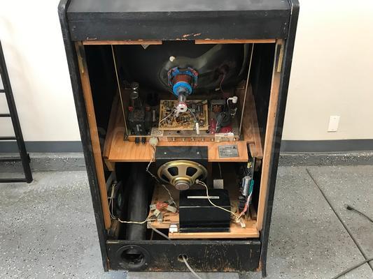 1974 Atari Qwak! Upright Arcade Video Machine Image
