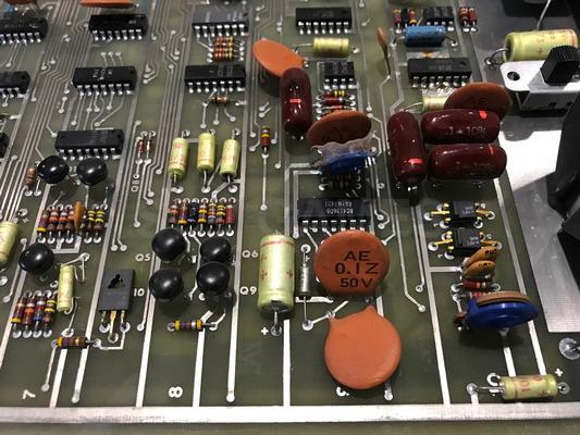 1974 Atari Qwak! Upright Arcade Video Machine Image