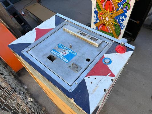 1975 Chicago Coin Red Baron Pinball Machine Image