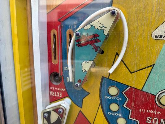 1975 Chicago Coin Red Baron Pinball Machine Image