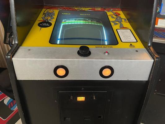 1976 Atari Breakout Upright Arcade Game Image