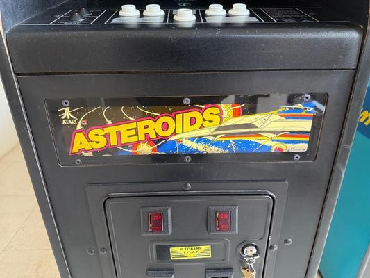 1979 Atari Asteroids Cabaret Arcade Machine Image
