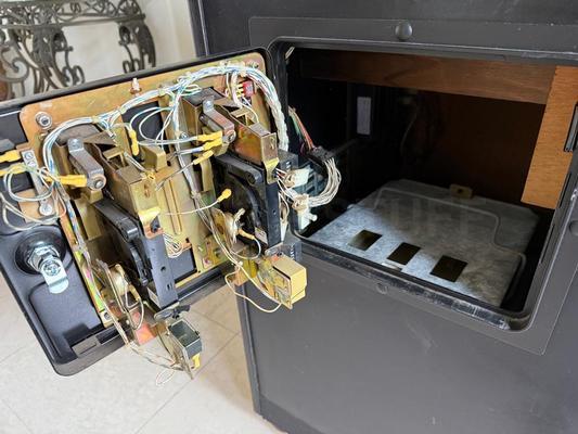 1979 Atari Asteroids Cabaret Arcade Machine Image