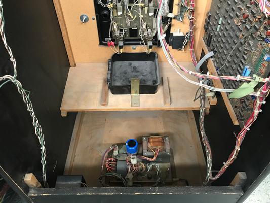 1979 Atari Asteroids Upright Arcade Machine Image
