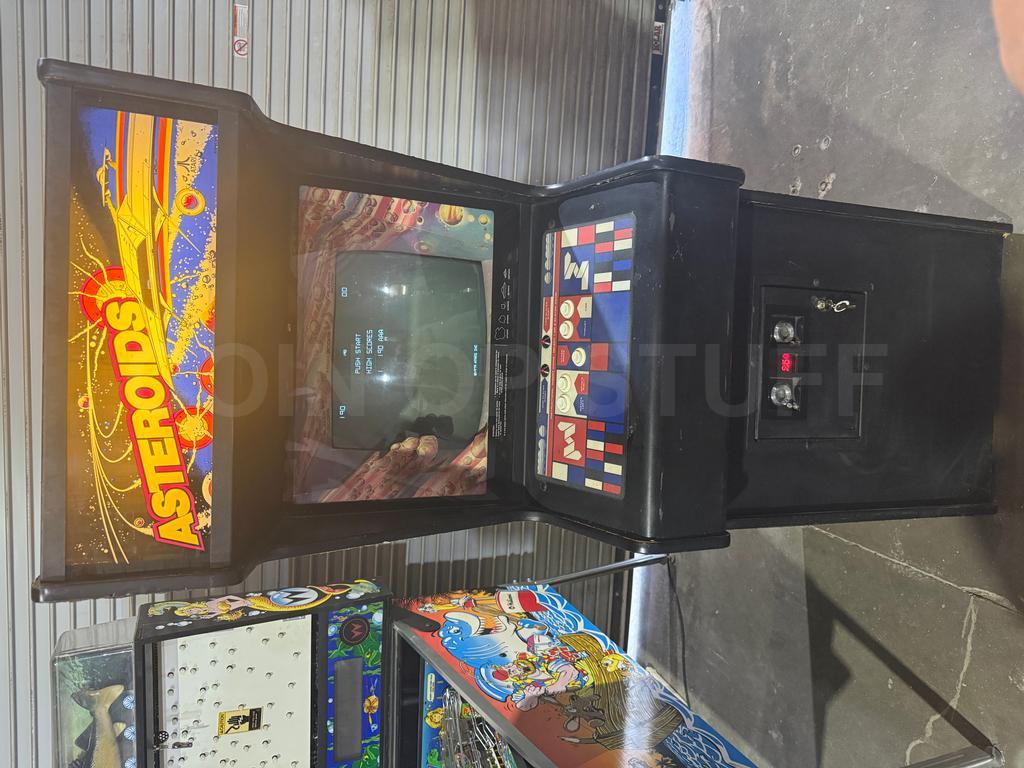 1979 Atari Asteroids Upright Arcade Machine