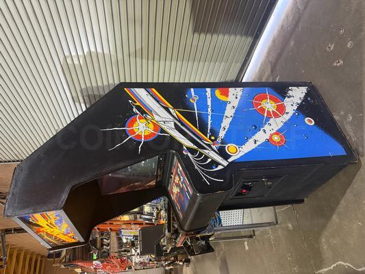1979 Atari Asteroids Upright Arcade Machine Image