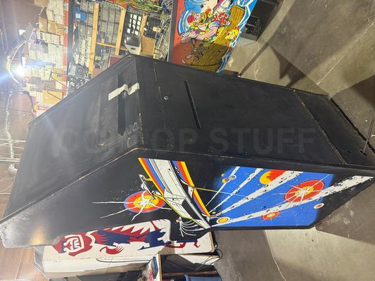 1979 Atari Asteroids Upright Arcade Machine Image