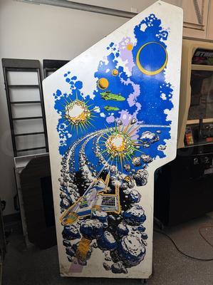 1980 Atari Asteroids Deluxe Upright Arcade Machine Image