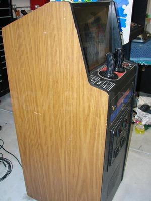 1980 Atari Battlezone Cabaret Arcade Game Image
