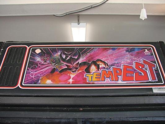1980 Atari Tempest Stand Up Arcade Game Cabinet Image