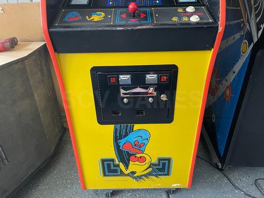 1980 Midway Pac-Man Upright Arcade Machine Image
