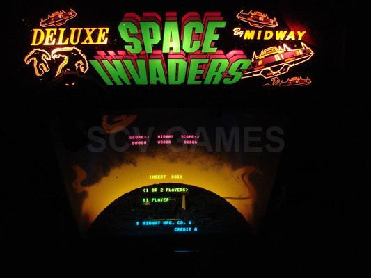 1980 Midway Space Invaders Deluxe Stand Up Arcade Game Image