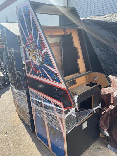 1981 Atari Tempest Upright Arcade Empty Cabinet Image