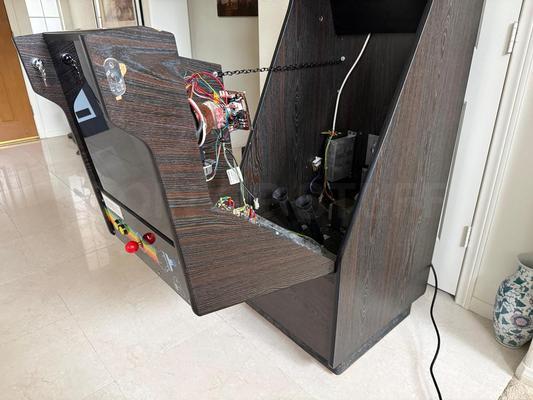 1981 Exidy Crush Roller Cabaret NIB Arcade Machine Image
