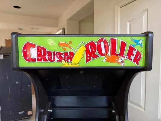 1981 Exidy Crush Roller Cabaret NIB Arcade Machine Image