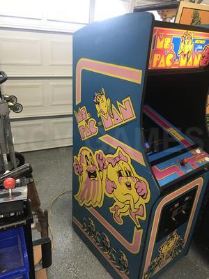 1981 Midway Ms Pac-Man Upright Arcade Machine Image