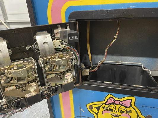 1981 Midway Ms. Pac-Man Upright Arcade Machine Image