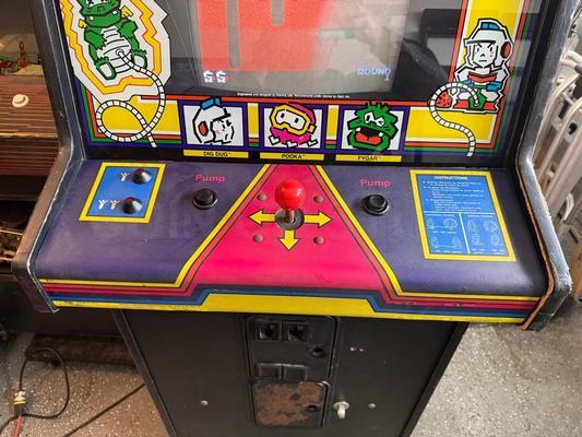 1982 Atari Dig Dug Upright Arcade Machine Image