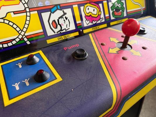 1982 Atari Dig Dug Upright Arcade Machine Image
