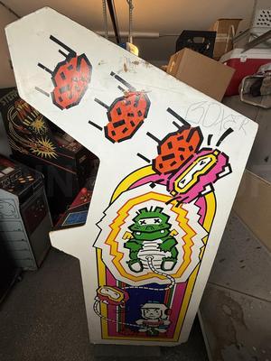 1982 Atari Dig Dug Upright Arcade Machine Image
