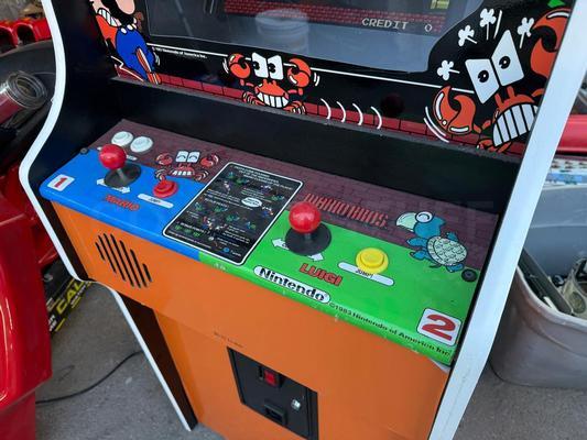 1983 Nintendo Mario Bros Upright Arcade Machine Image