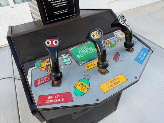 1987 Midway Xenophobe Upright Arcade Machine Image